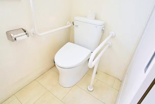 手すり付きトイレ